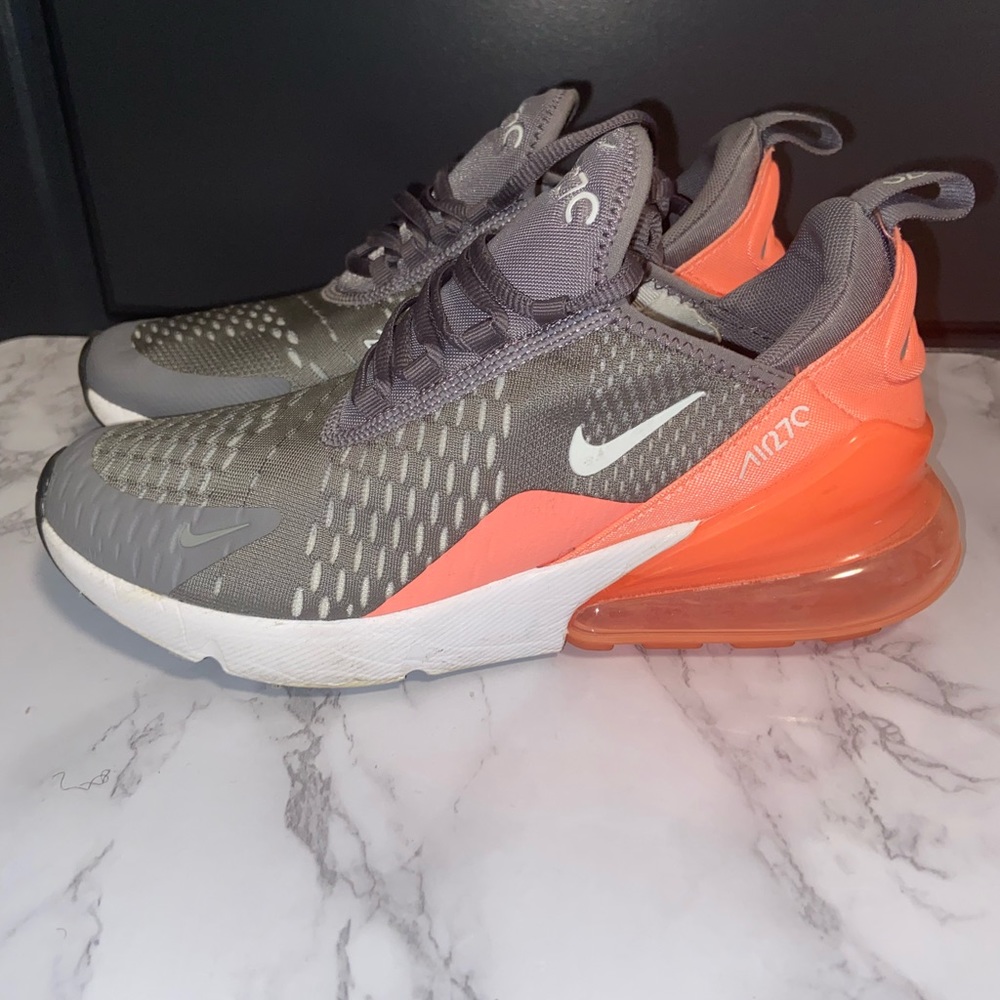 Used Womens Nike Sneaker